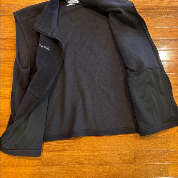 Men’s Columbia Fleece Vest - Picture 3 of 6
